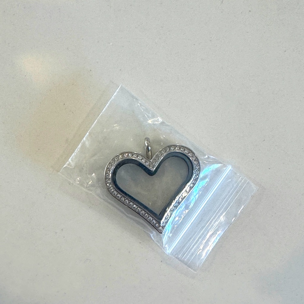 Origami Owl Heart Locket with Crystals